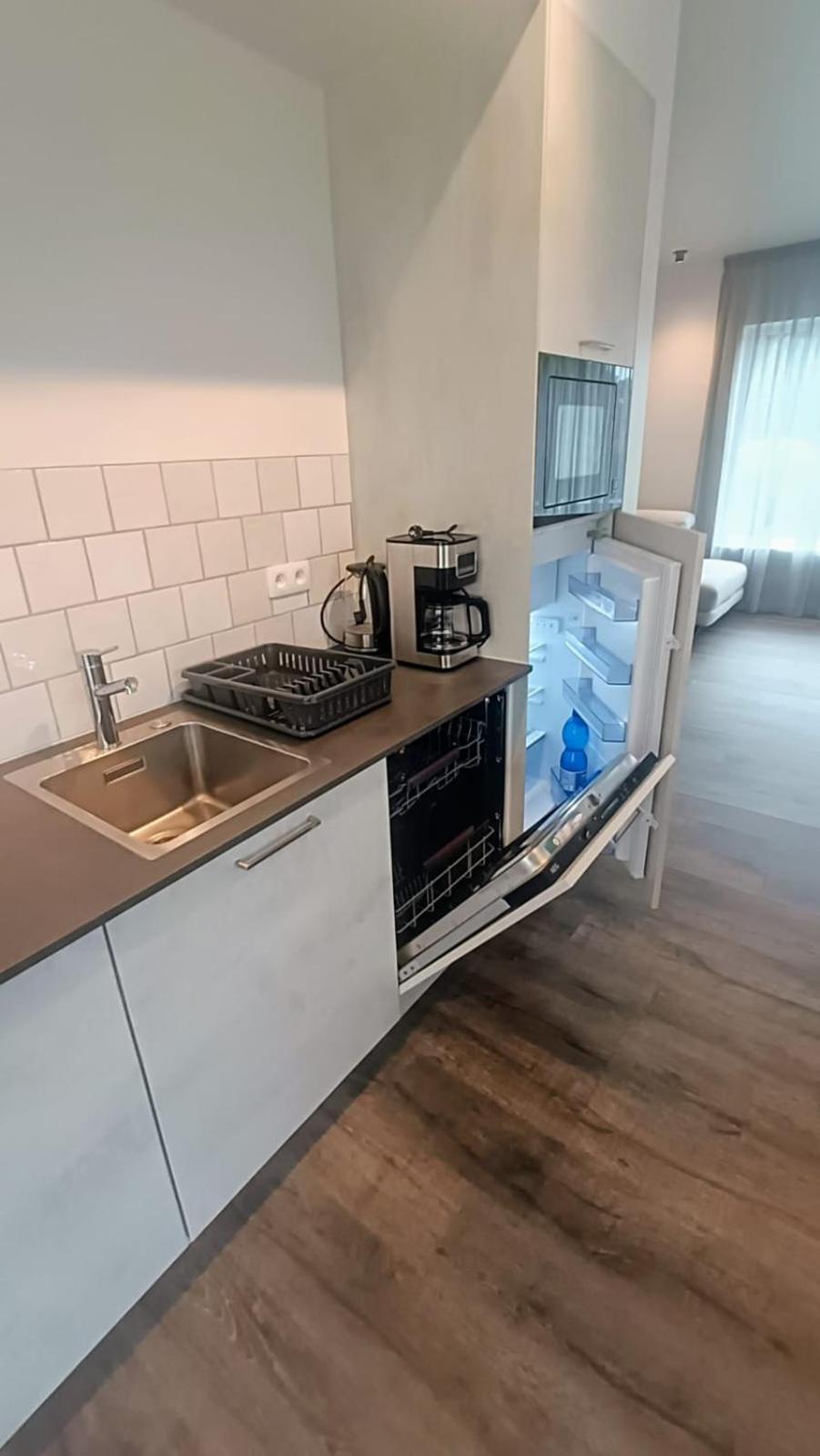 B&B Casa Roman & Vakantiewoning Voor 1 Pers Tot Max 32 Personen Zonhoven Екстер'єр фото