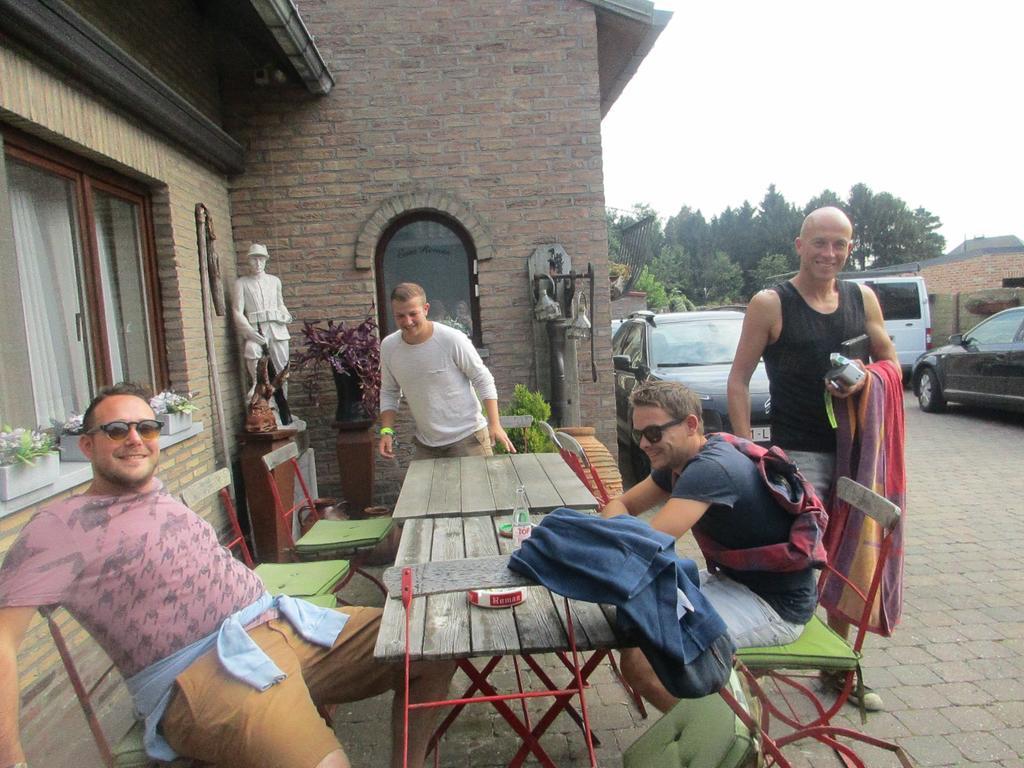 B&B Casa Roman & Vakantiewoning Voor 1 Pers Tot Max 32 Personen Zonhoven Екстер'єр фото